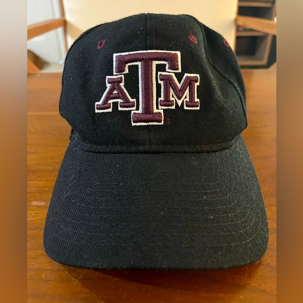 Texas A&M Aggies Zephyr Authentic Black & Red Relaxed-Fit Strapback Hat Cap